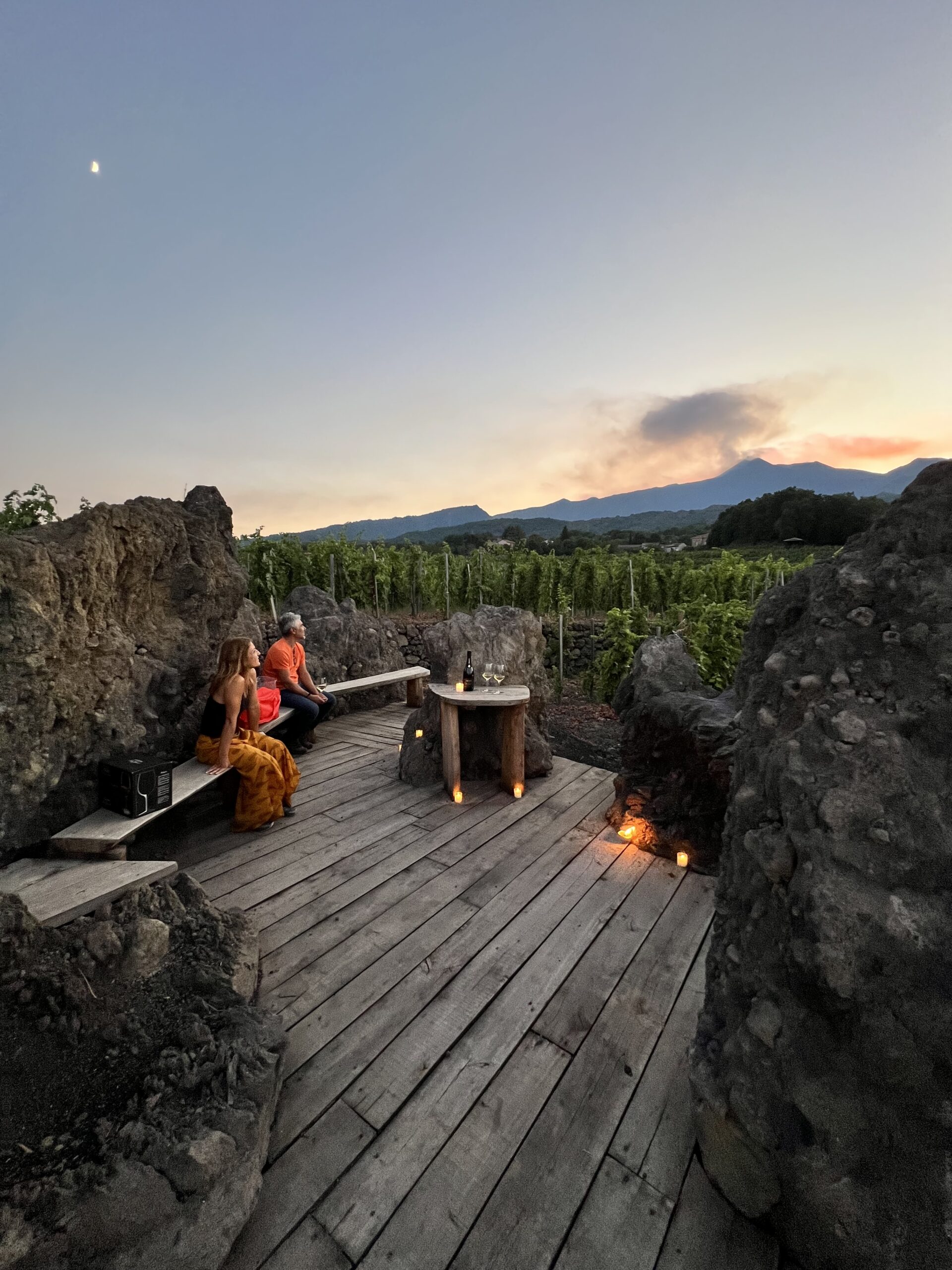 Trekking na Etnie połączony z degustacją lokalnych win na Sycylii.